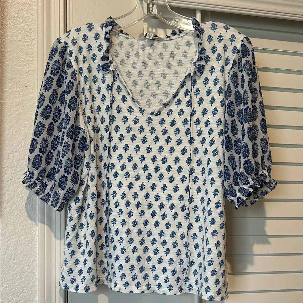Lucky Brand Blue and White Floral Blouse - Picture 2 of 5